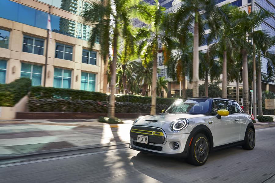  Mini Cooper SE (F56) 2020 года  (NA) (фото 30 из 342)